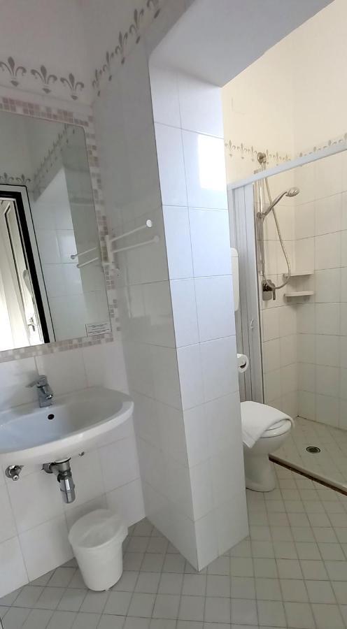 Hotel Brotas Rimini Extérieur photo