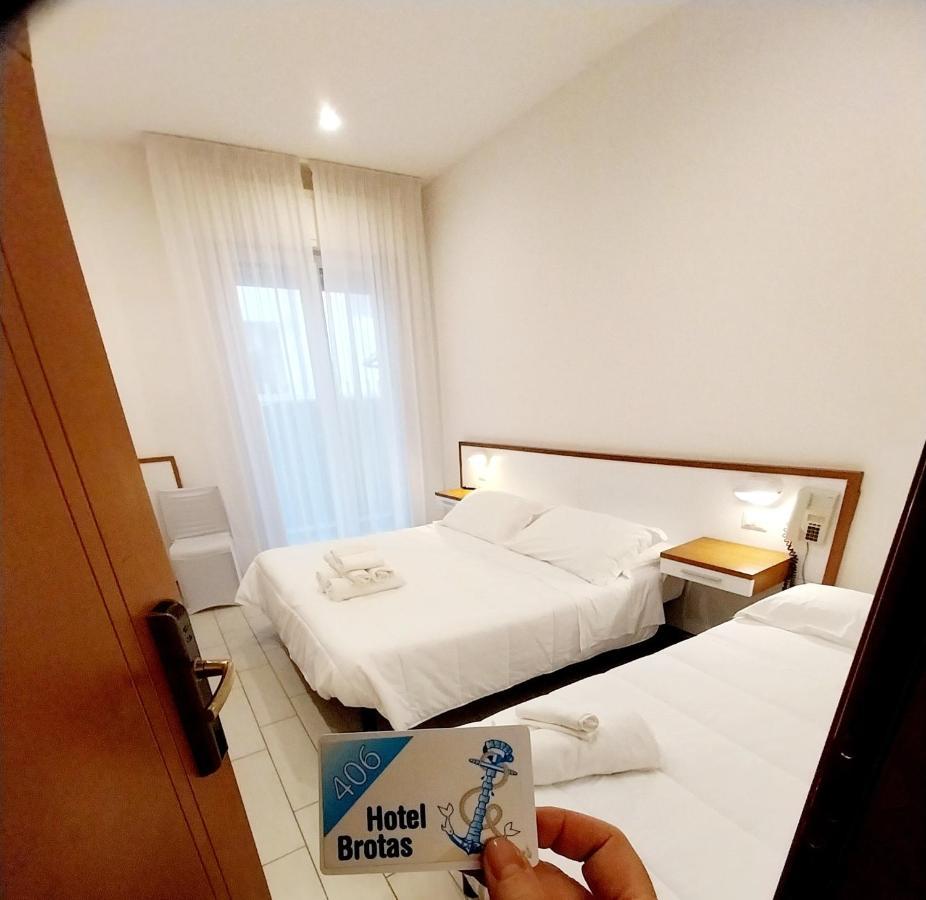Hotel Brotas Rimini Extérieur photo