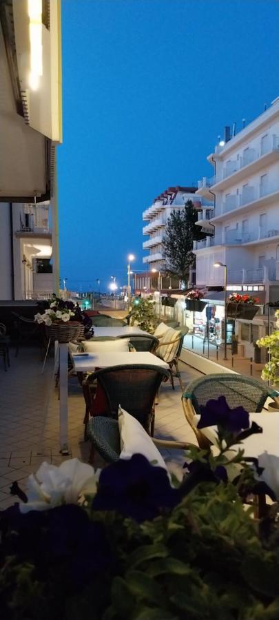 Hotel Brotas Rimini Extérieur photo
