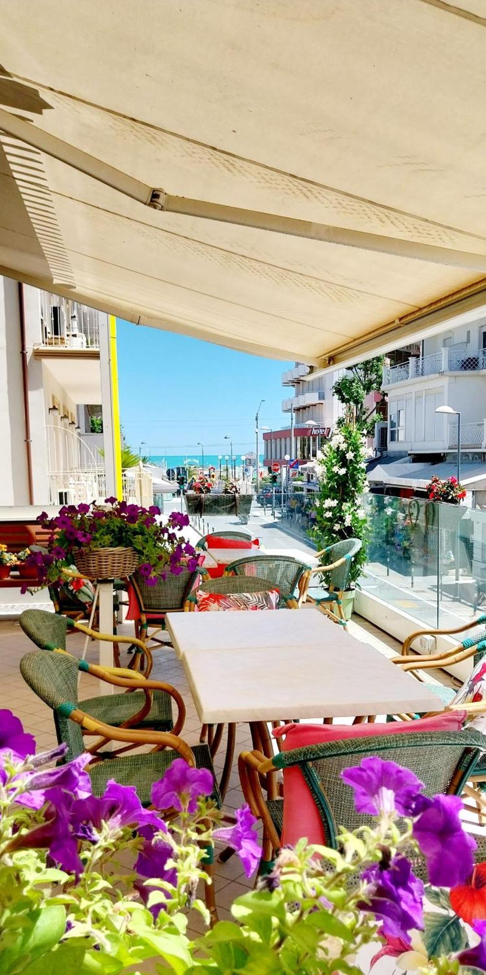 Hotel Brotas Rimini Extérieur photo