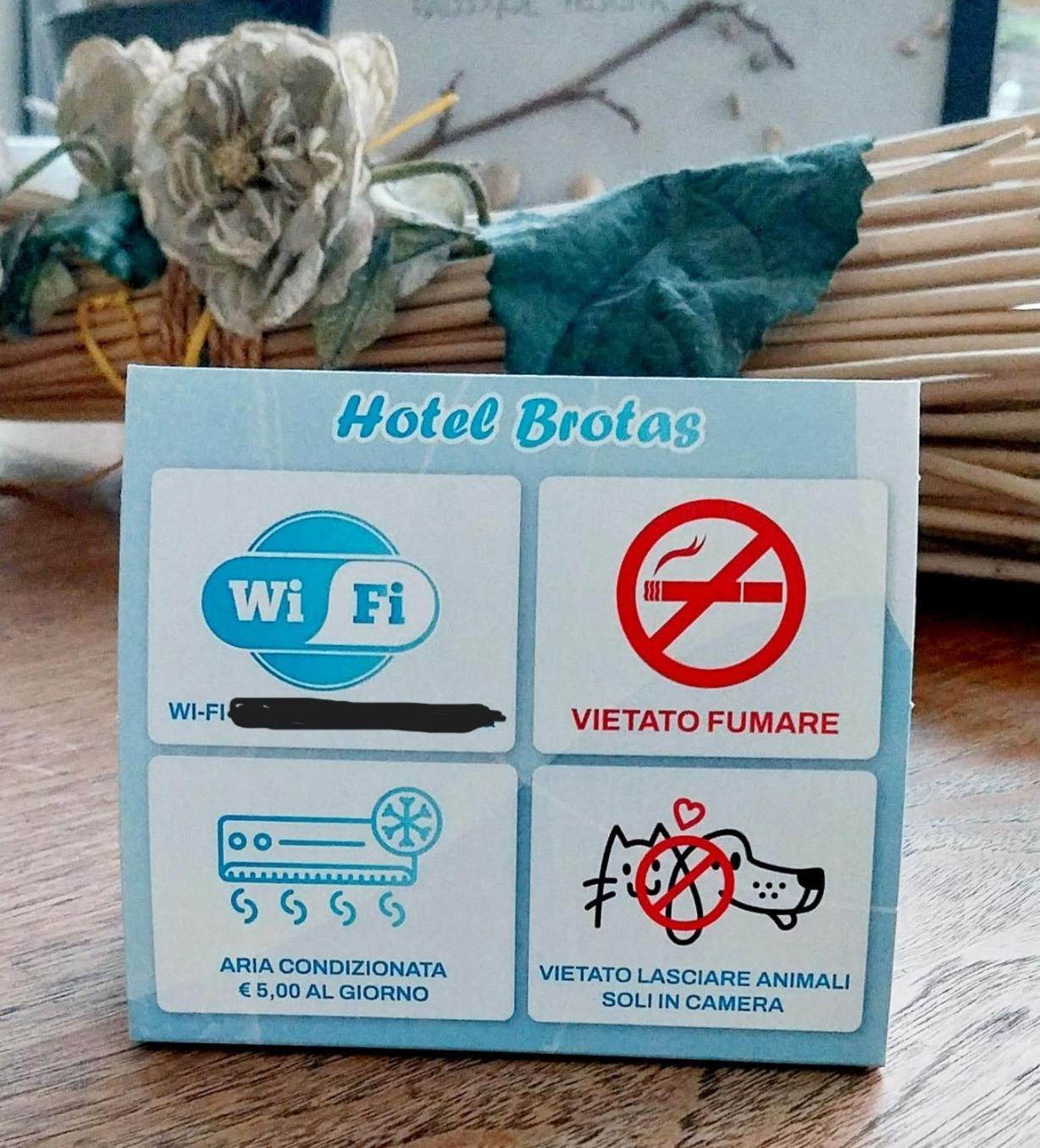 Hotel Brotas Rimini Extérieur photo