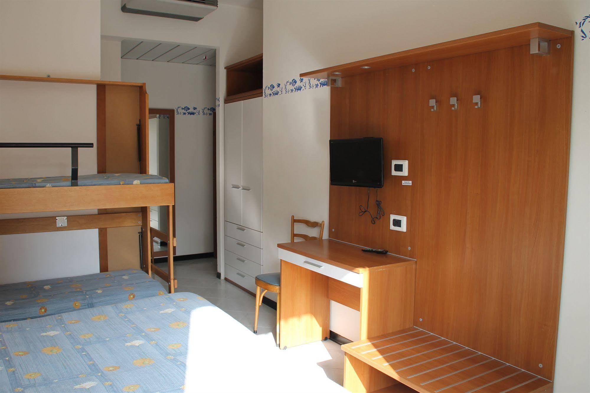 Hotel Brotas Rimini Extérieur photo