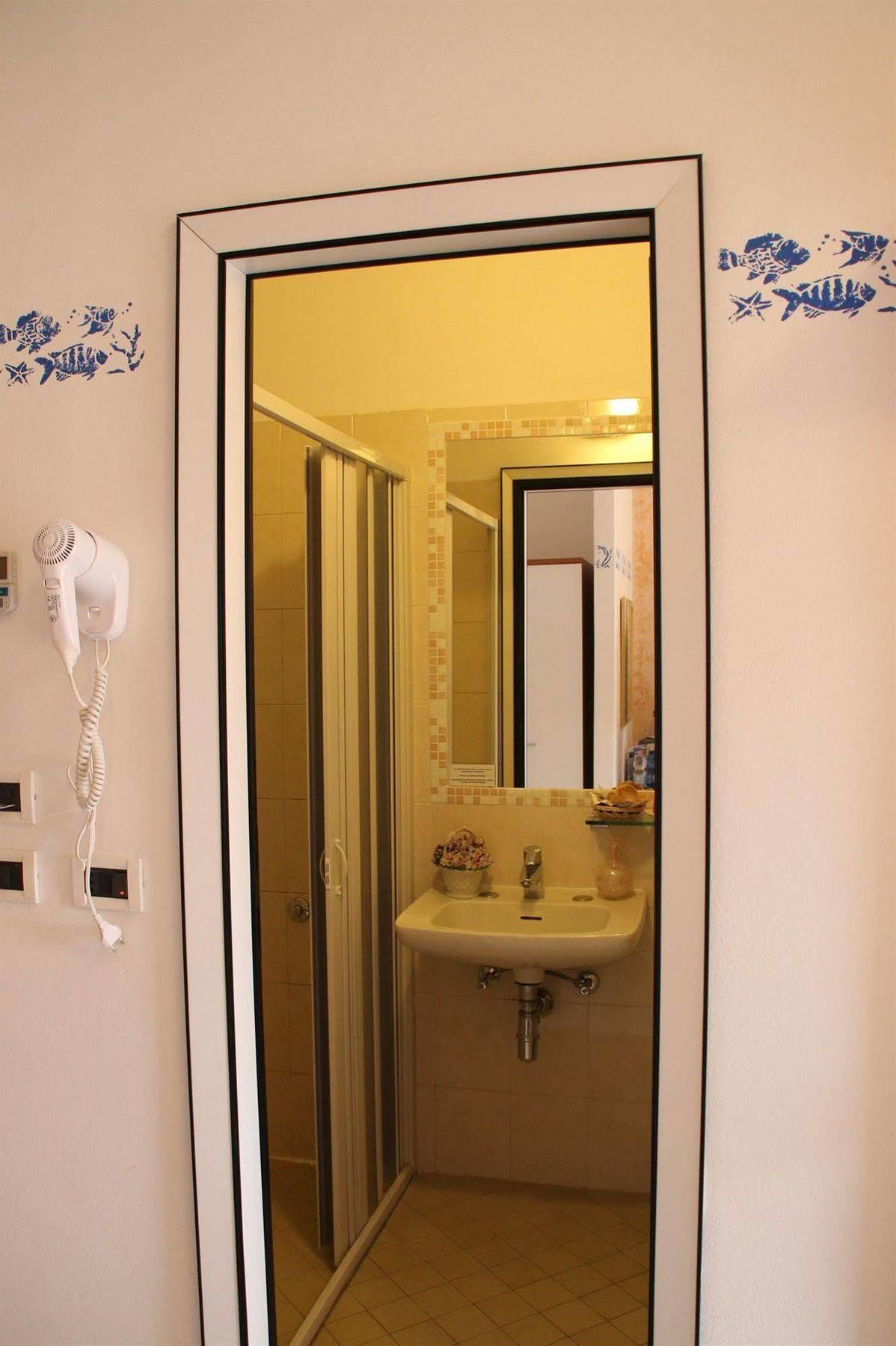 Hotel Brotas Rimini Extérieur photo