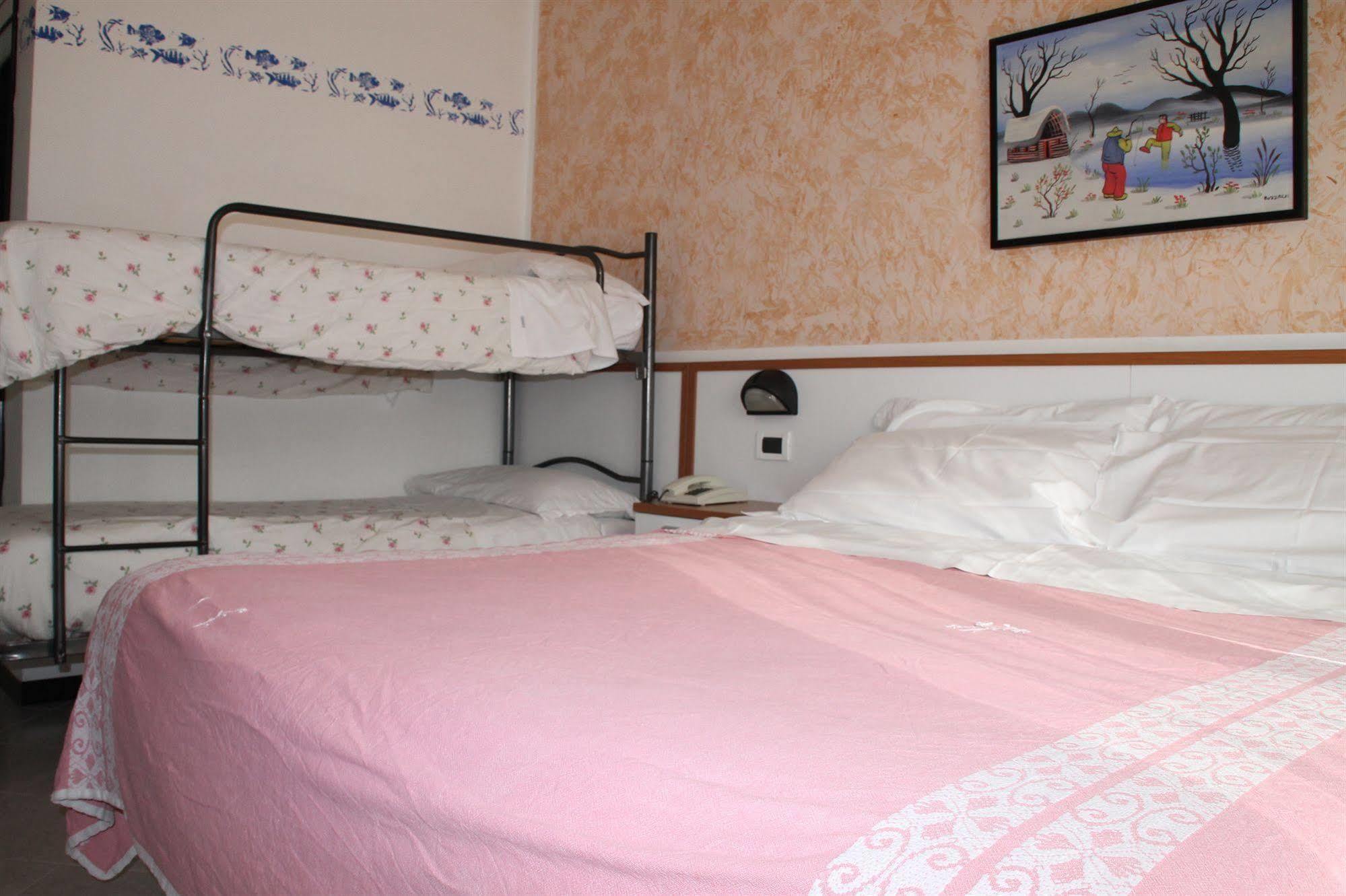 Hotel Brotas Rimini Extérieur photo